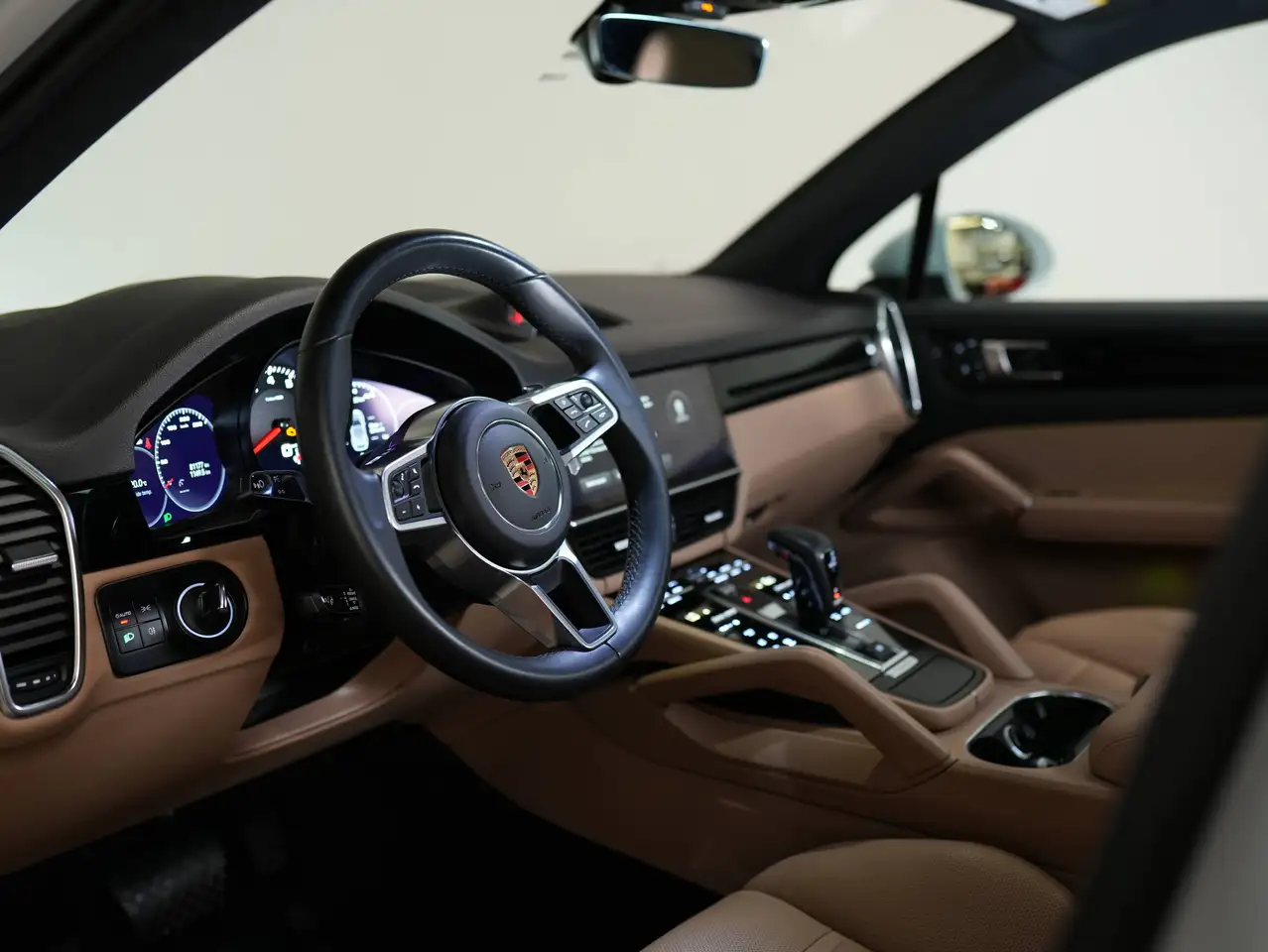 Porsche Cayenne - Image 11