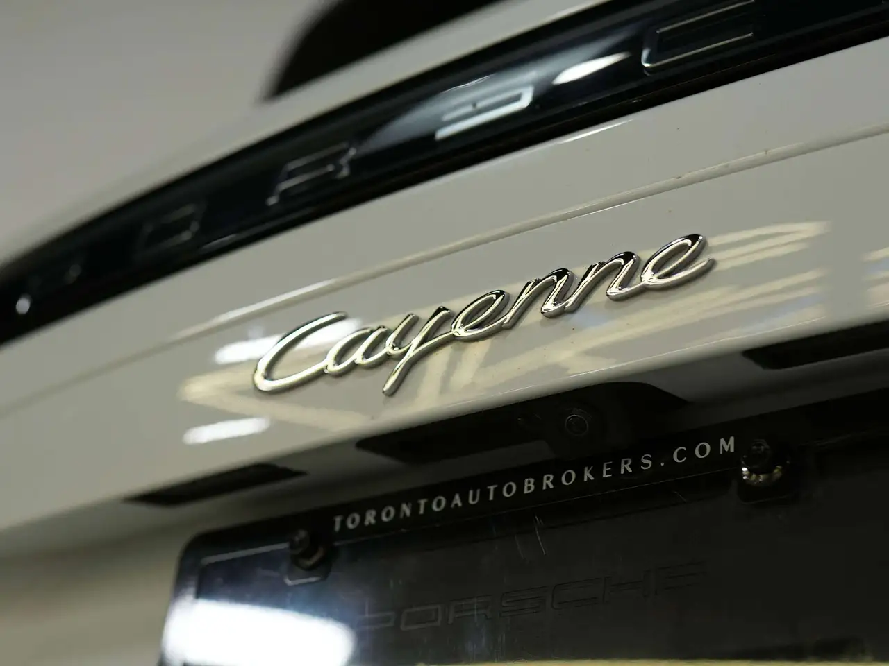 Porsche Cayenne - Image 23