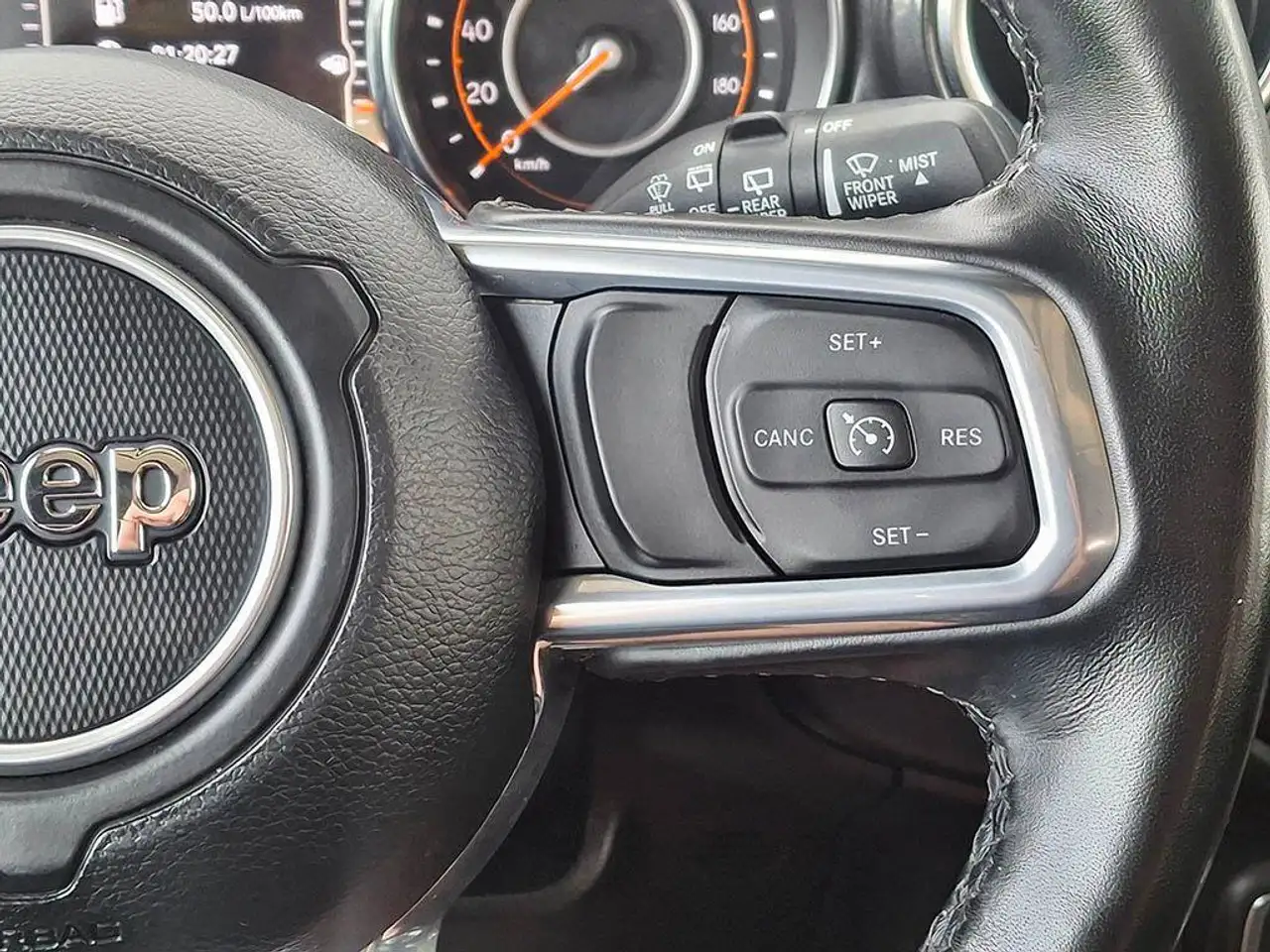 Jeep Wrangler - Image 18