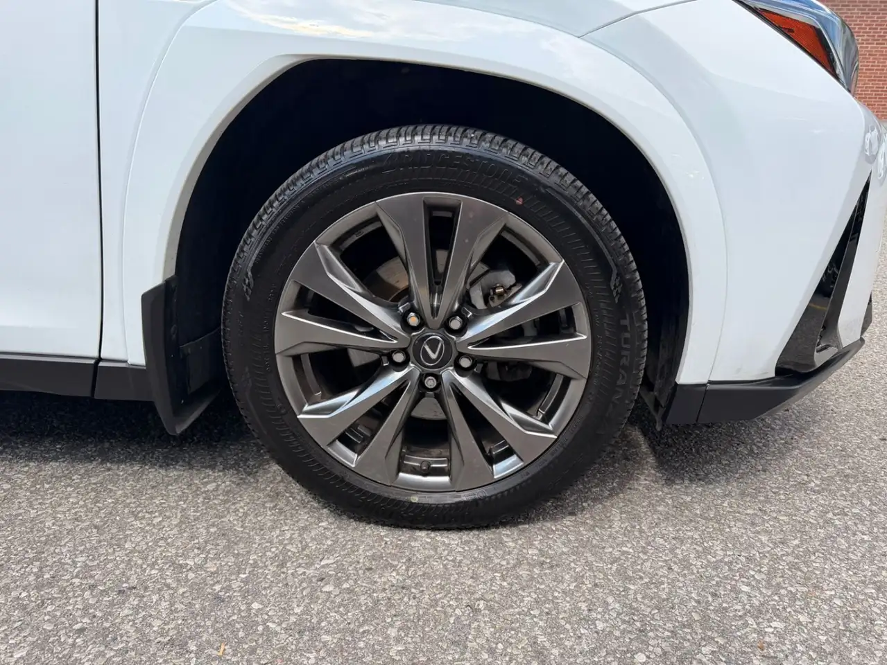 Lexus UX - Image 4