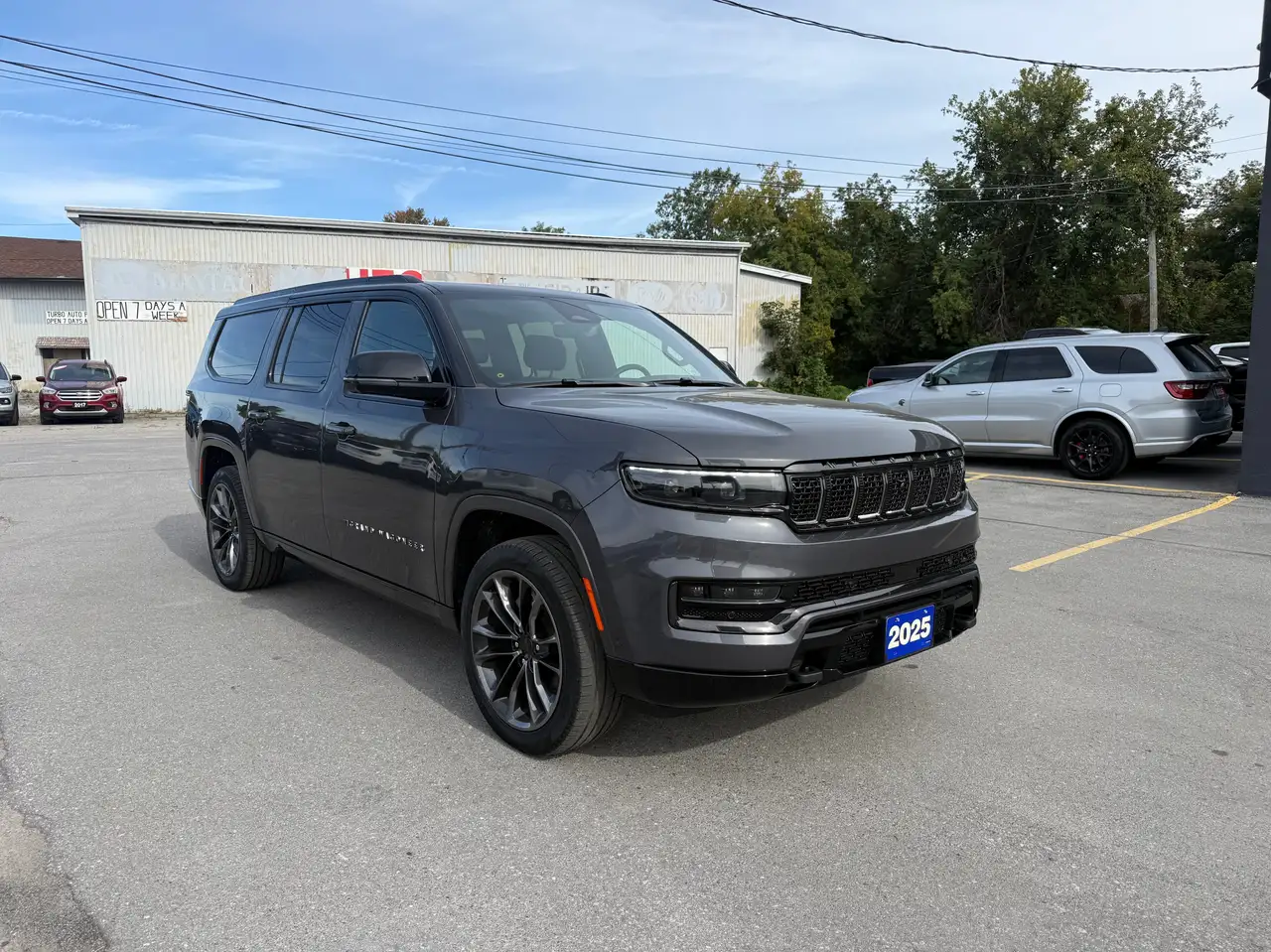 Jeep Grand Wagoneer - Image 7