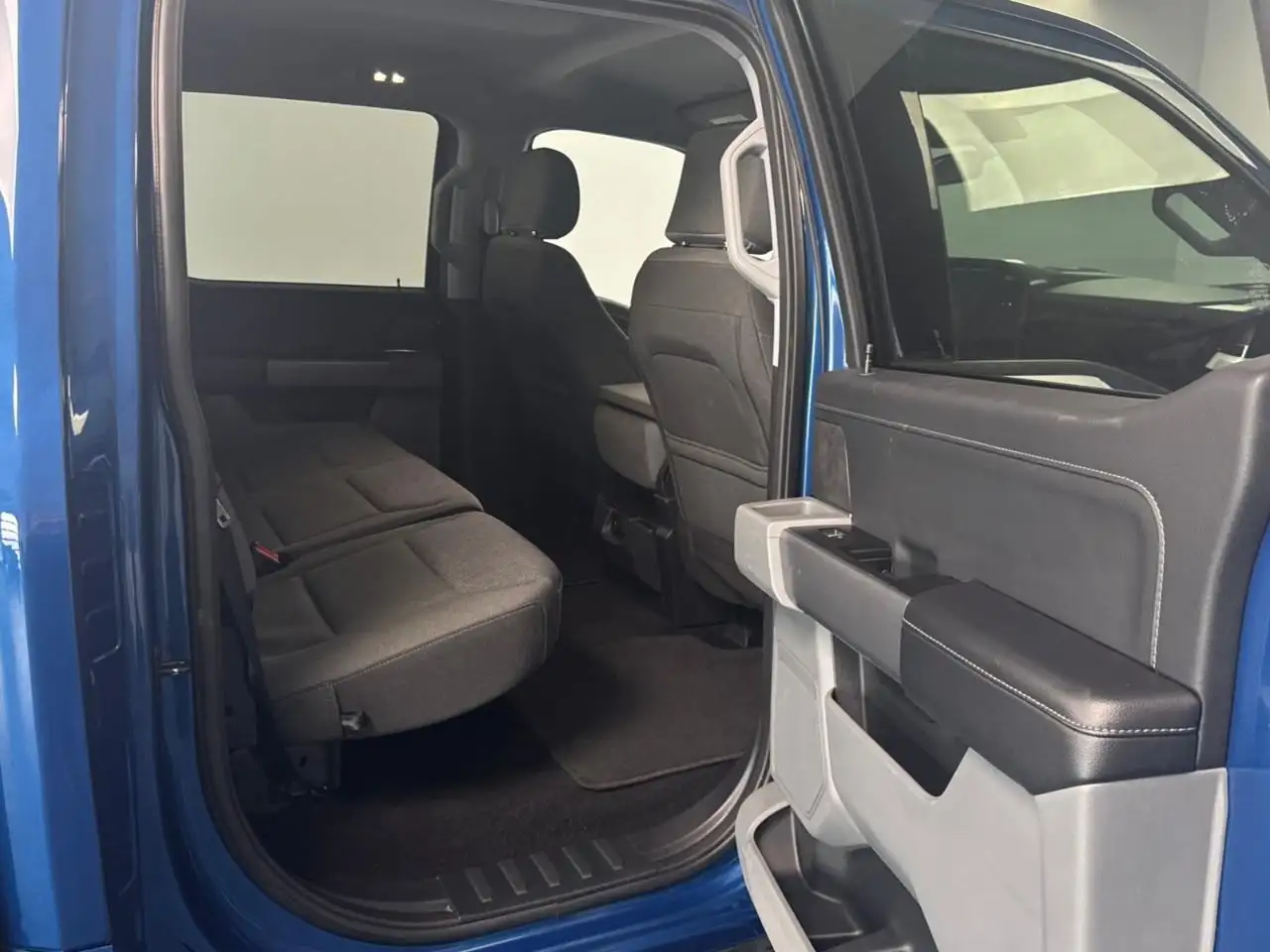 Ford F-150 - Image 17