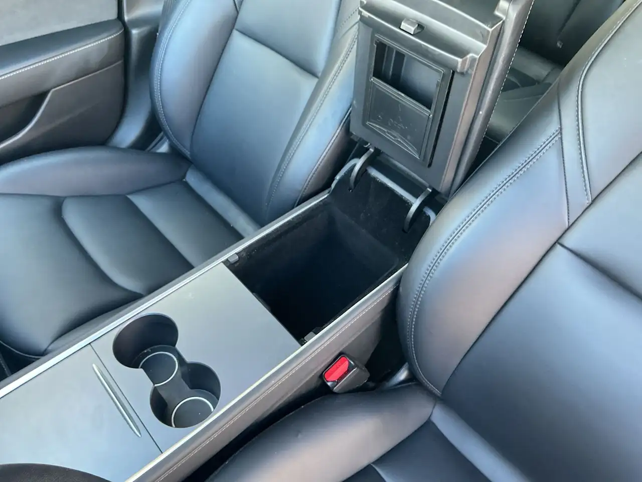 Tesla Model 3 - Image 15