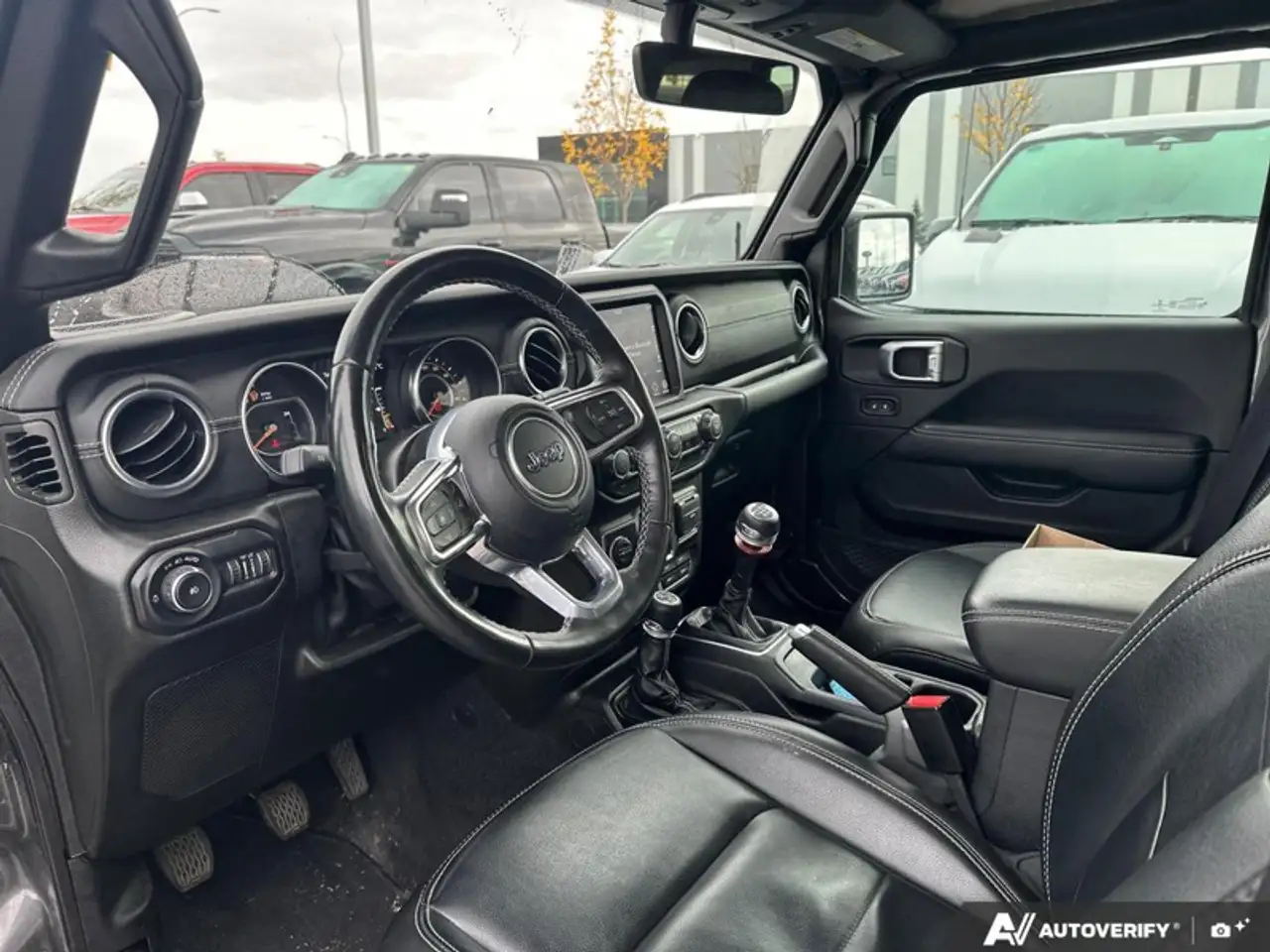 Jeep Wrangler - Image 11