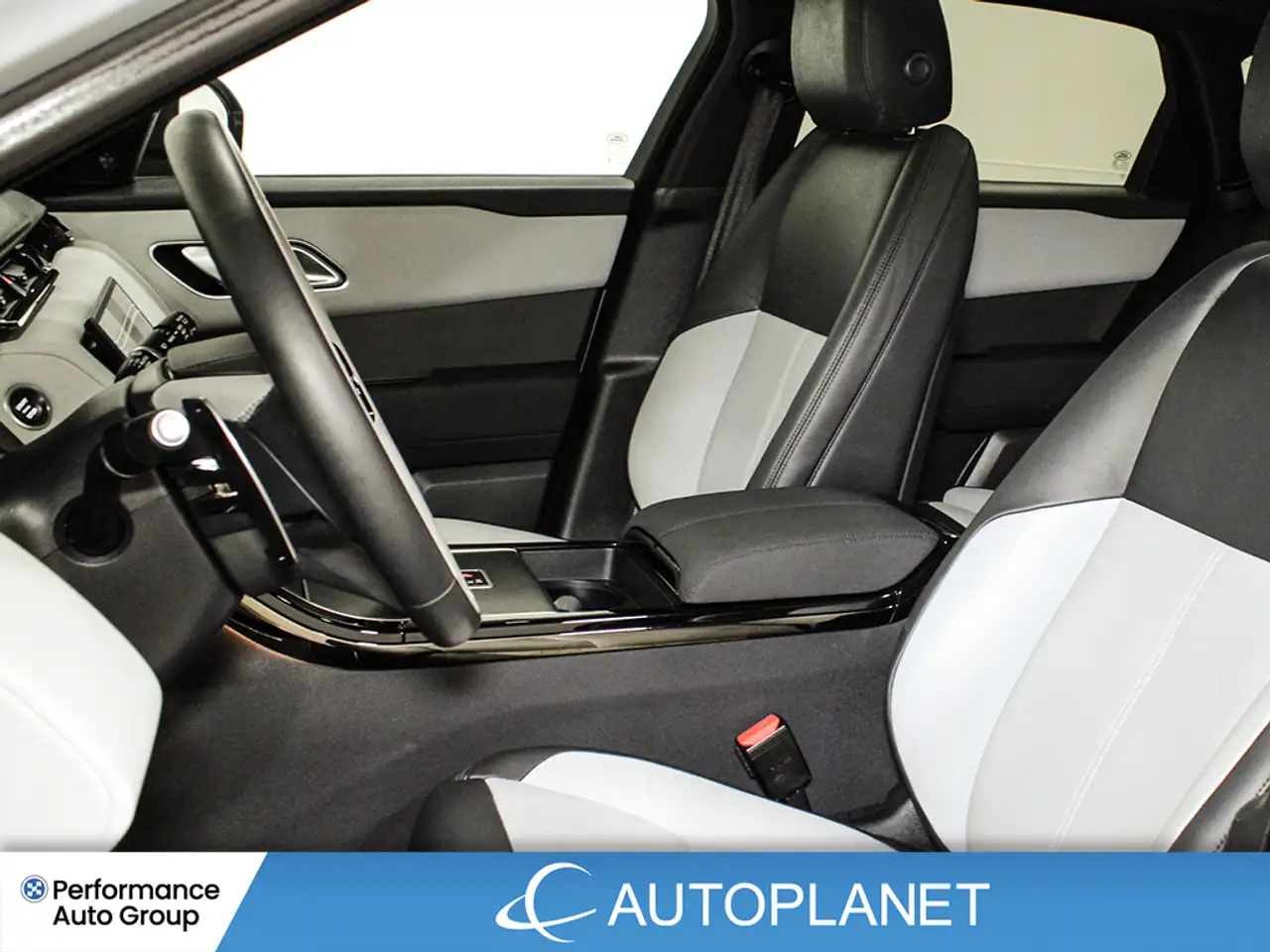 Land Rover Range Rover Velar - Image 18