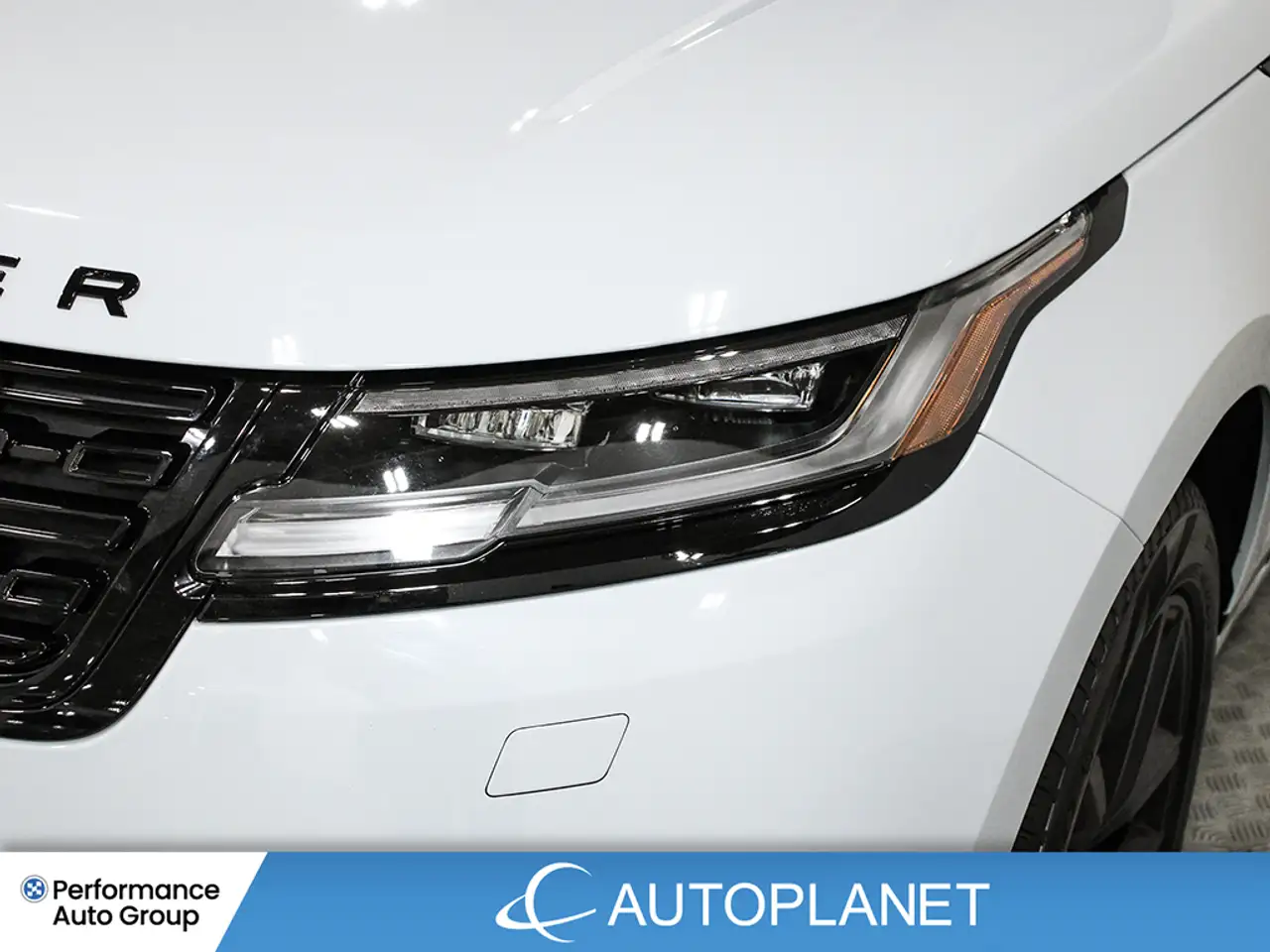 Land Rover Range Rover Velar - Image 11