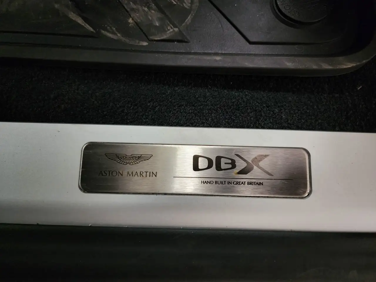 Aston Martin DBX - Image 19