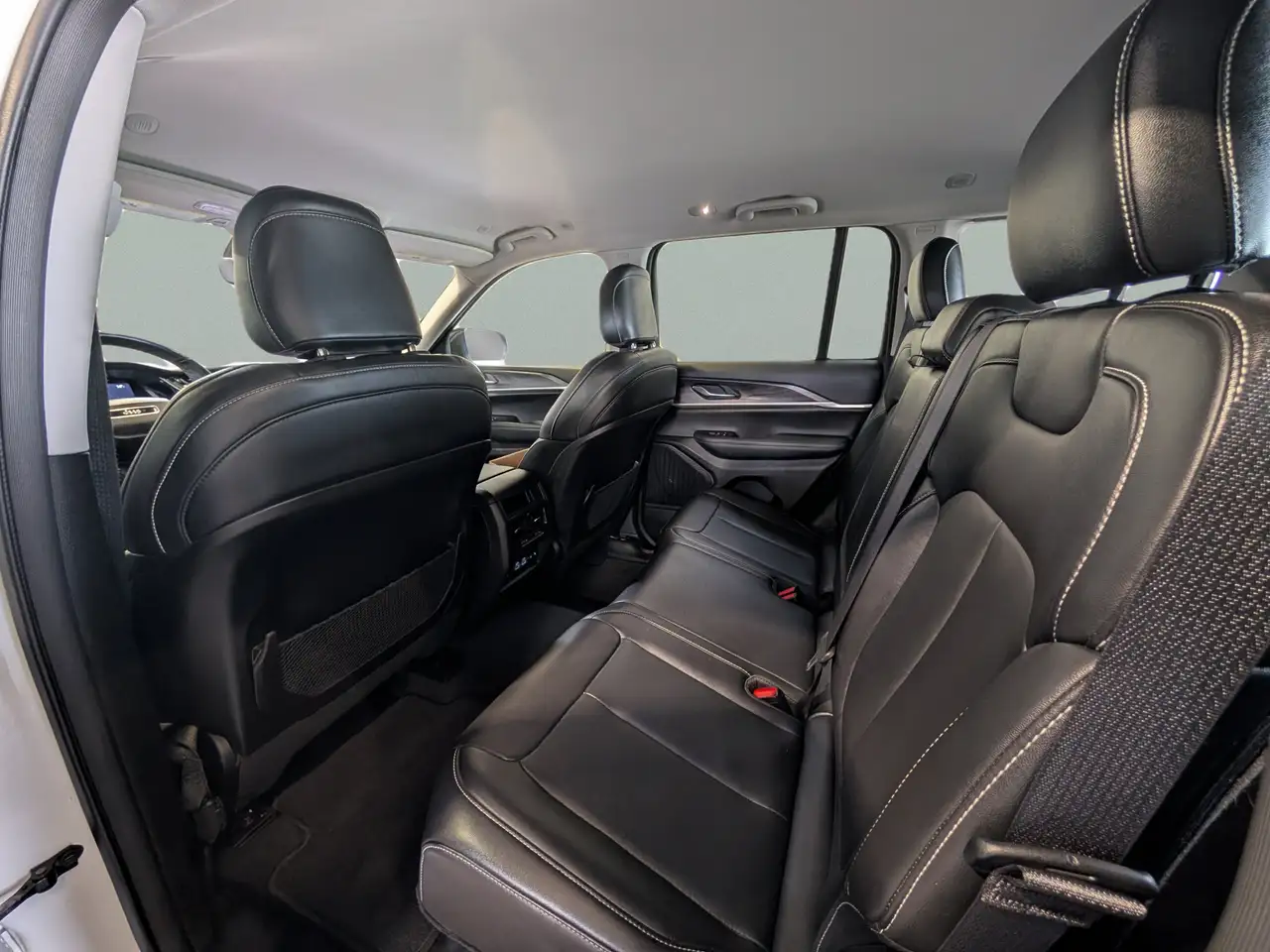 Jeep Grand Cherokee - Image 9