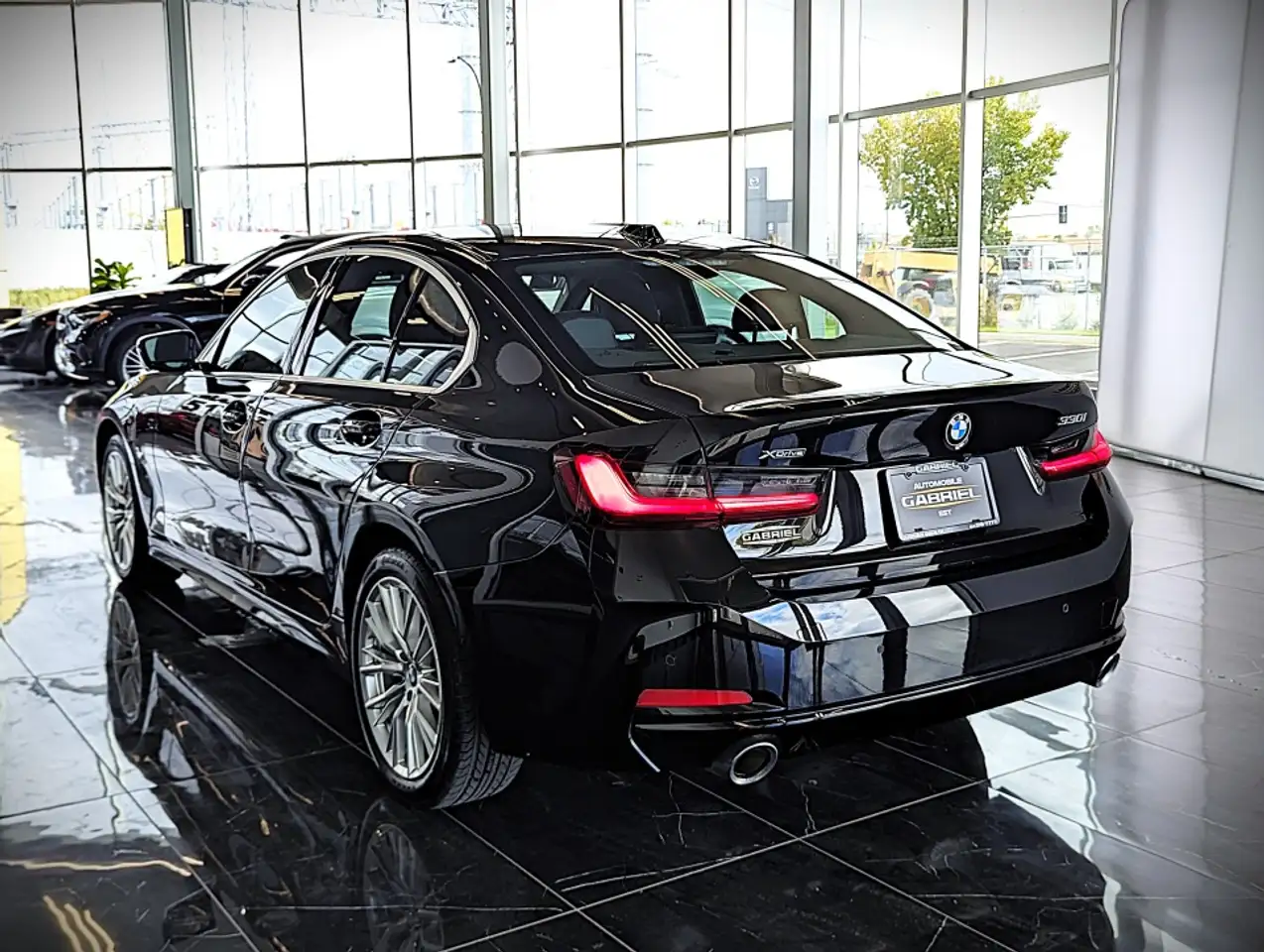 BMW 3 Series - Image 7