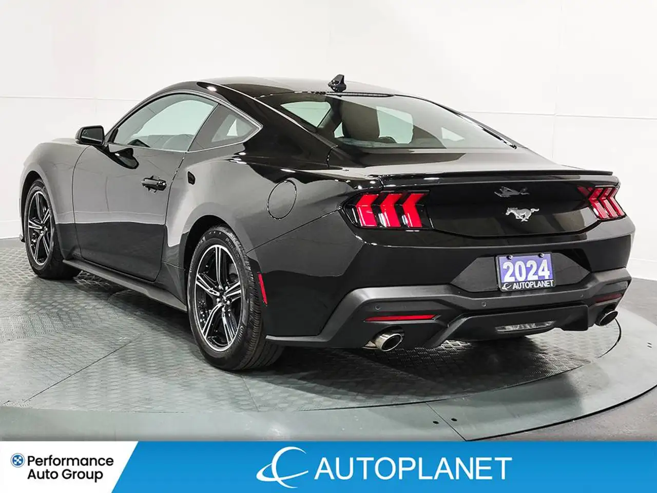 Ford Mustang - Image 5