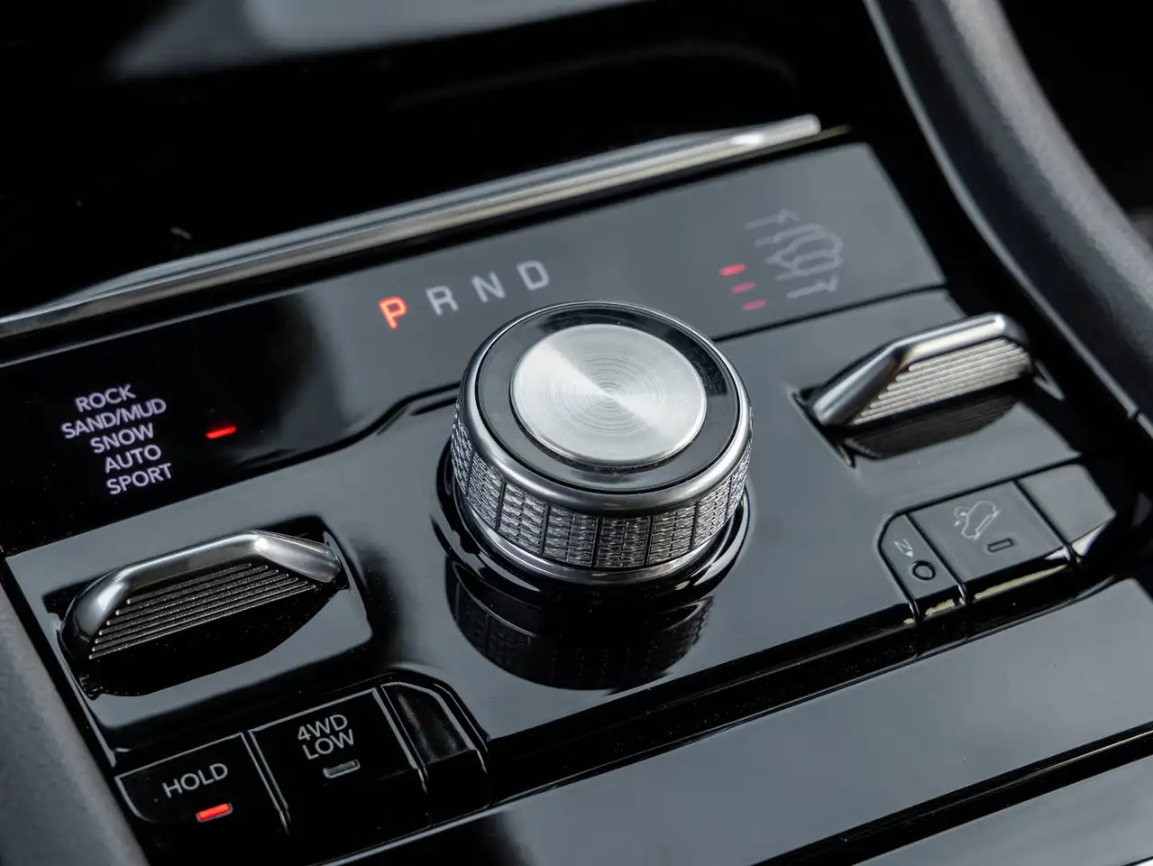 Jeep Grand Cherokee - Image 19