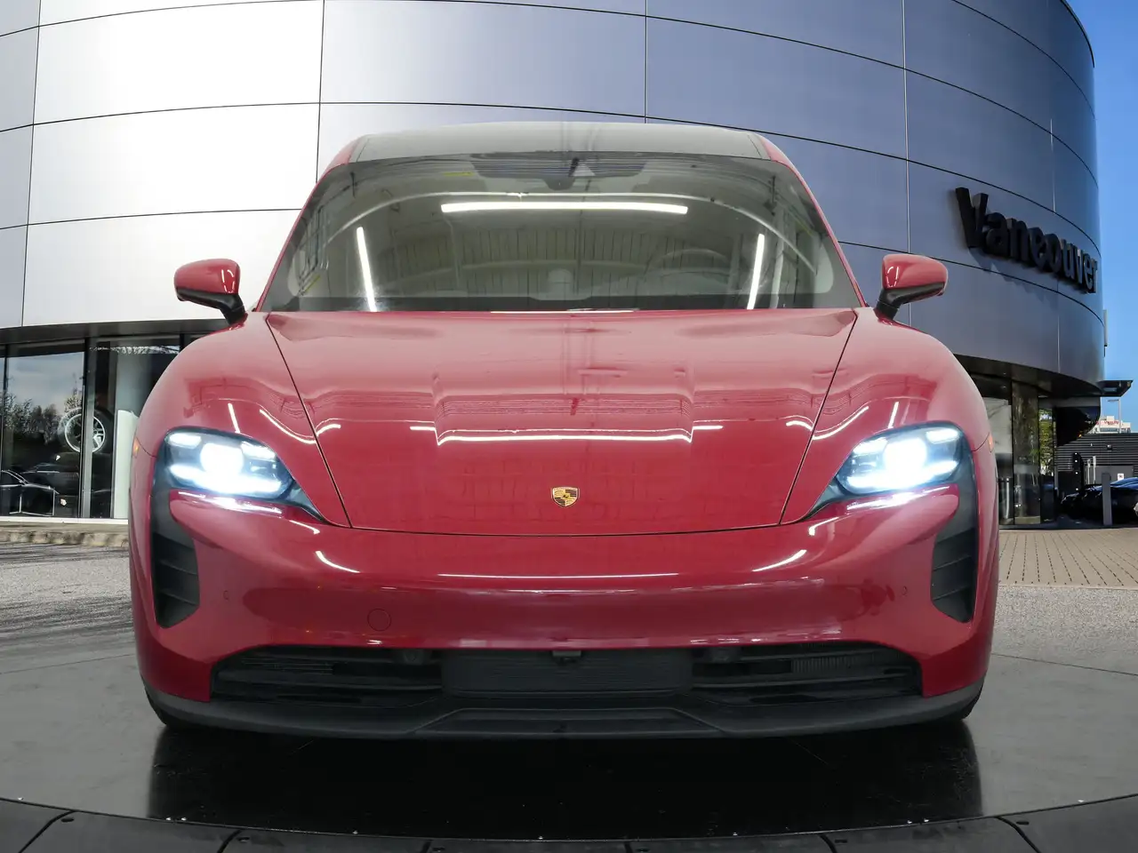 Porsche Taycan - Image 13
