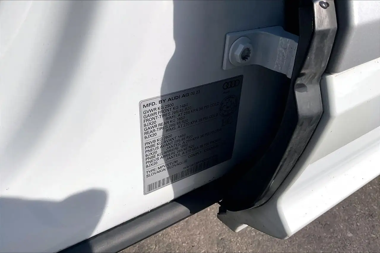 Audi Q7 - Image 38