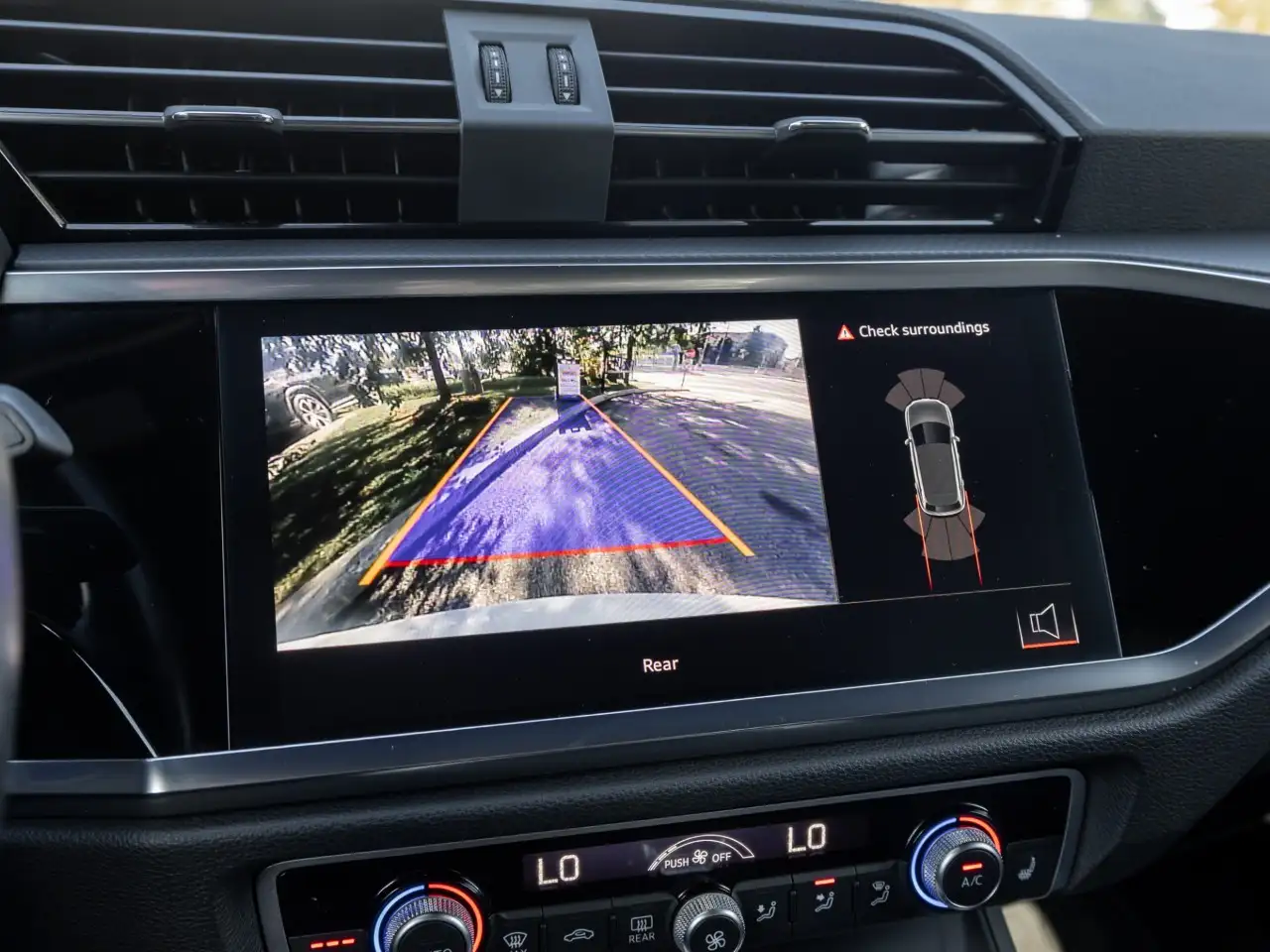 Audi Q3 - Image 14