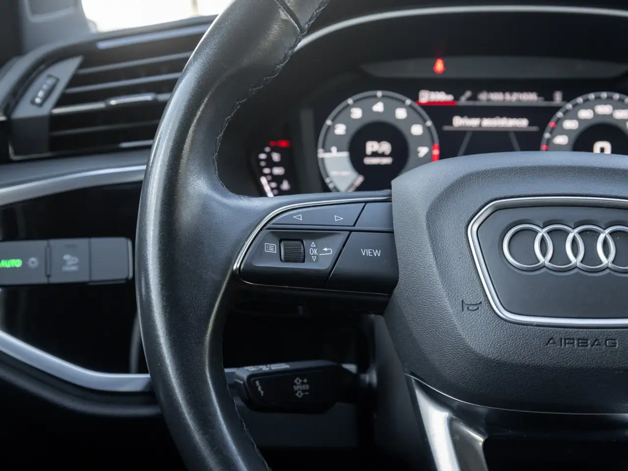 Audi Q3 - Image 11