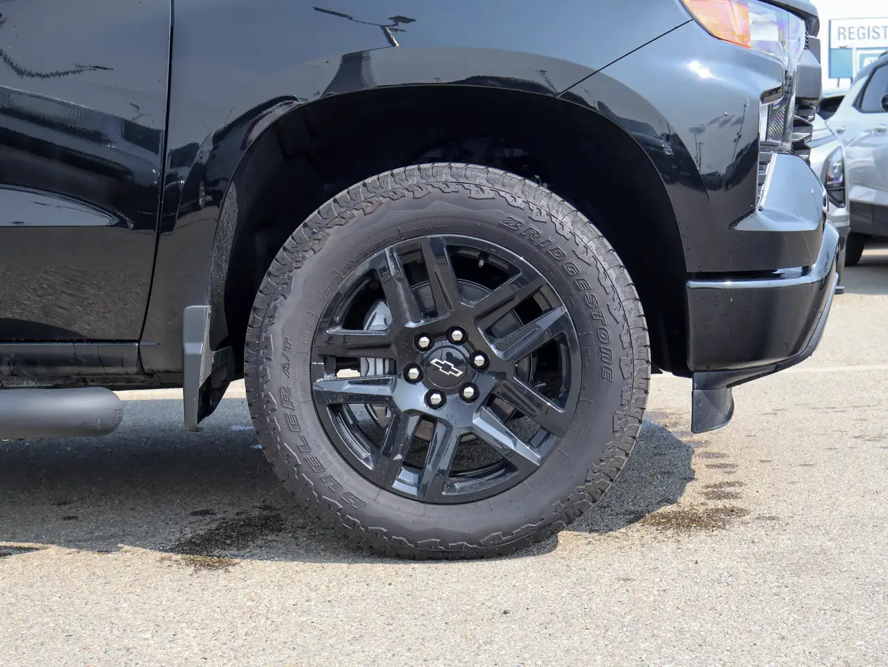 Chevrolet Silverado 1500 - Image 8