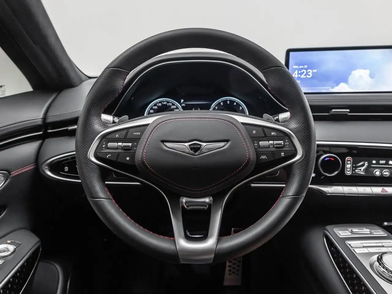 Genesis GV70 - Image 8
