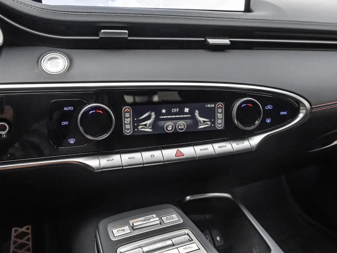 Genesis GV70 - Image 20