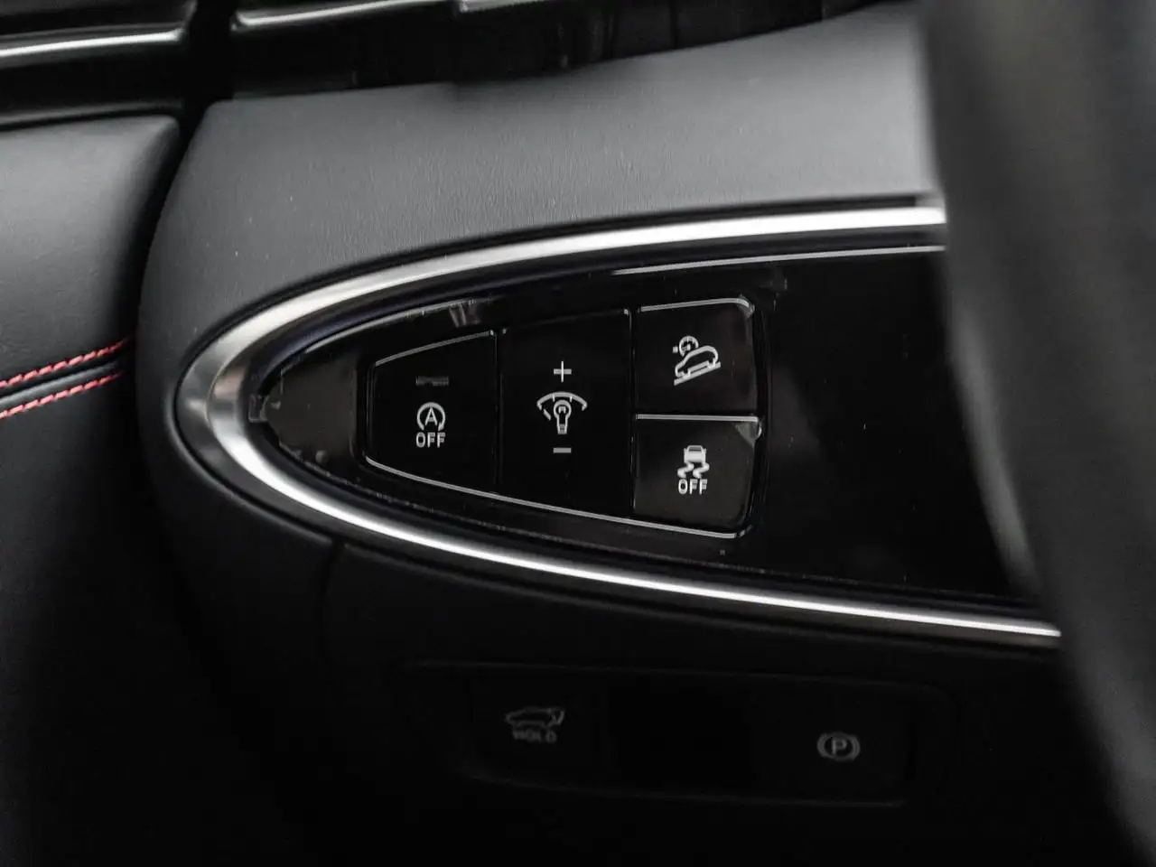 Genesis GV70 - Image 15