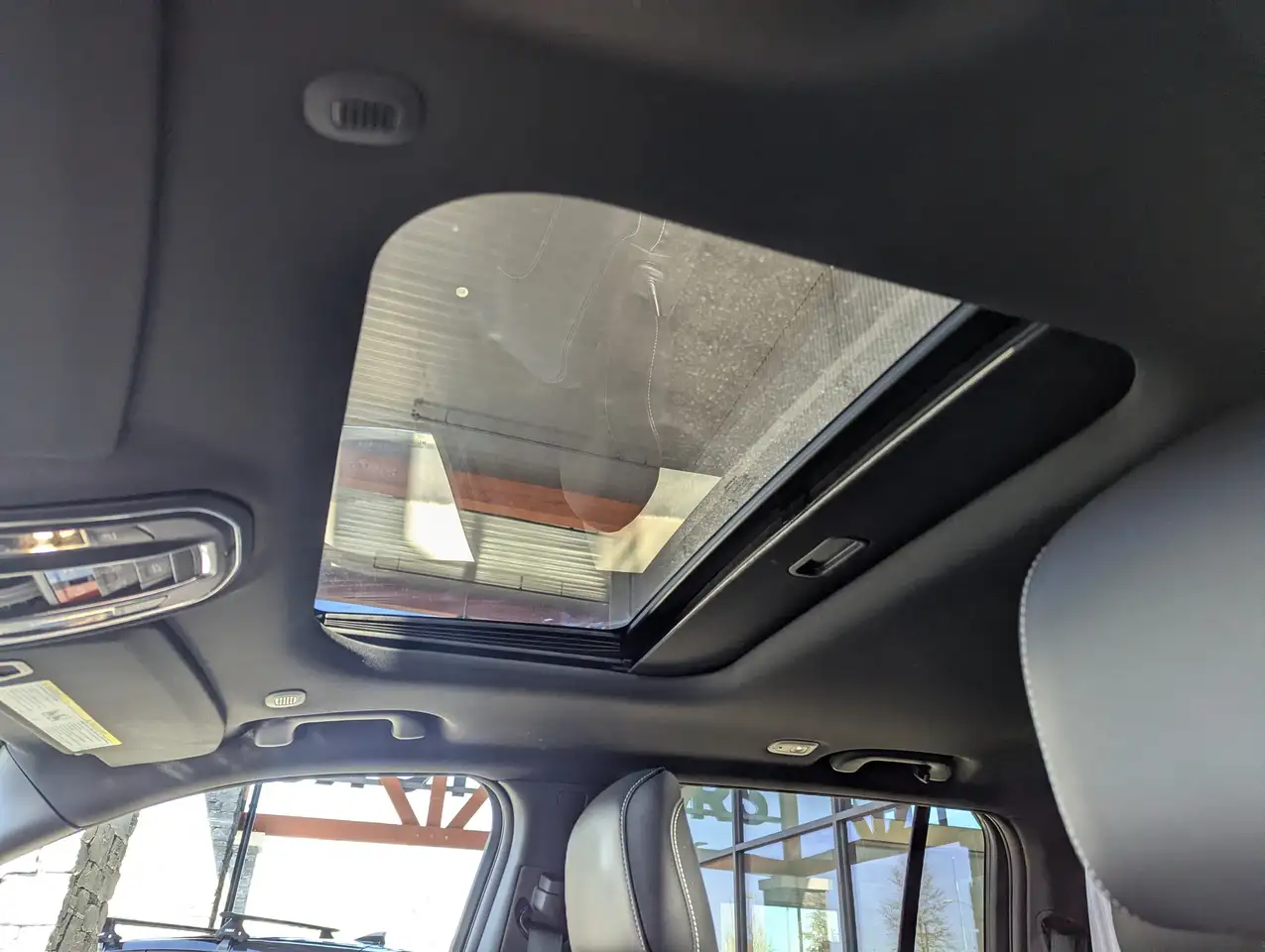 Jeep Grand Cherokee - Image 16