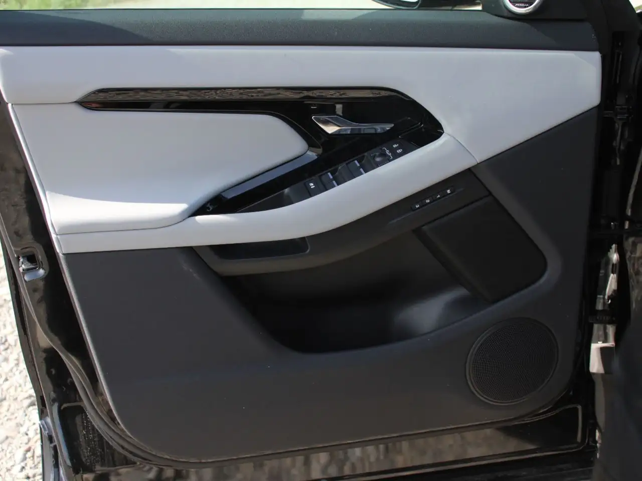 Land Rover Range Rover Evoque - Image 20