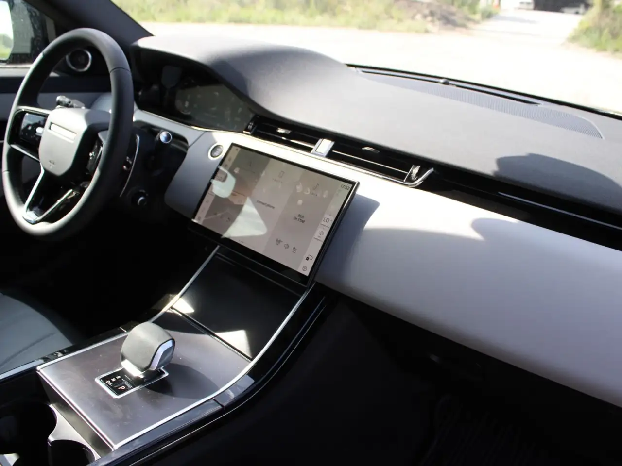 Land Rover Range Rover Evoque - Image 12