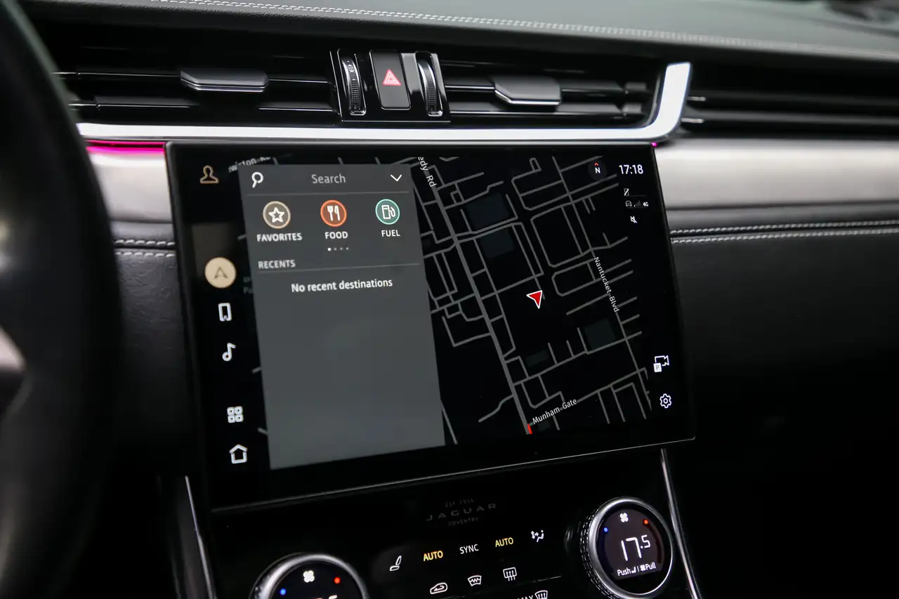 Jaguar XF - Image 26