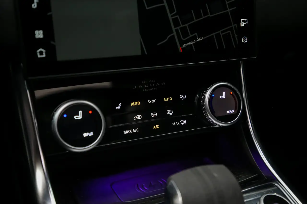 Jaguar XF - Image 31