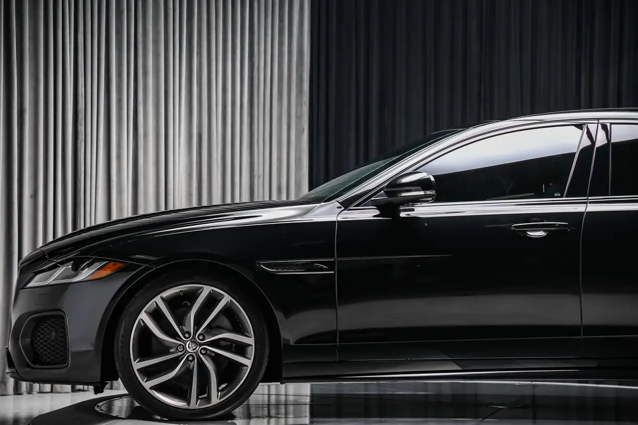 Jaguar XF - Image 15