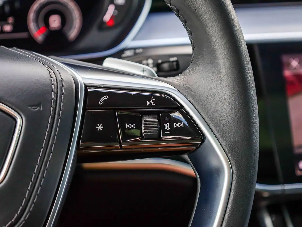 Audi A8 - Image 21