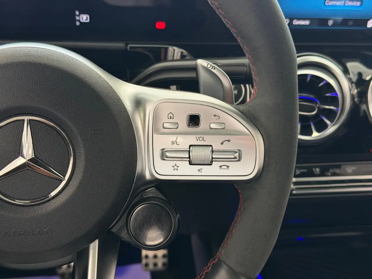 Mercedes-Benz GLA - Image 19