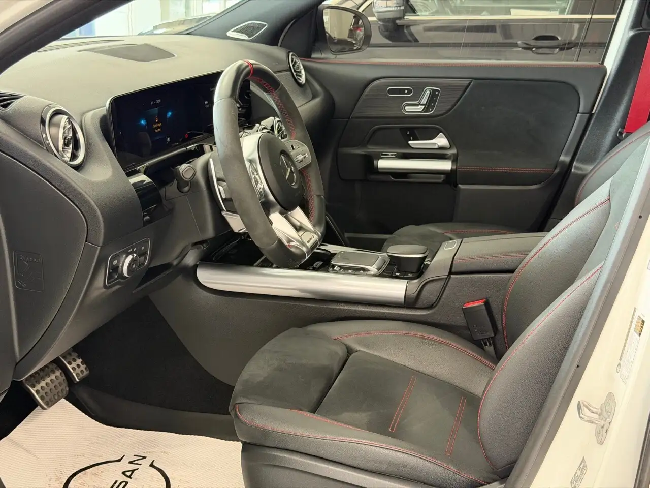 Mercedes-Benz GLA - Image 13