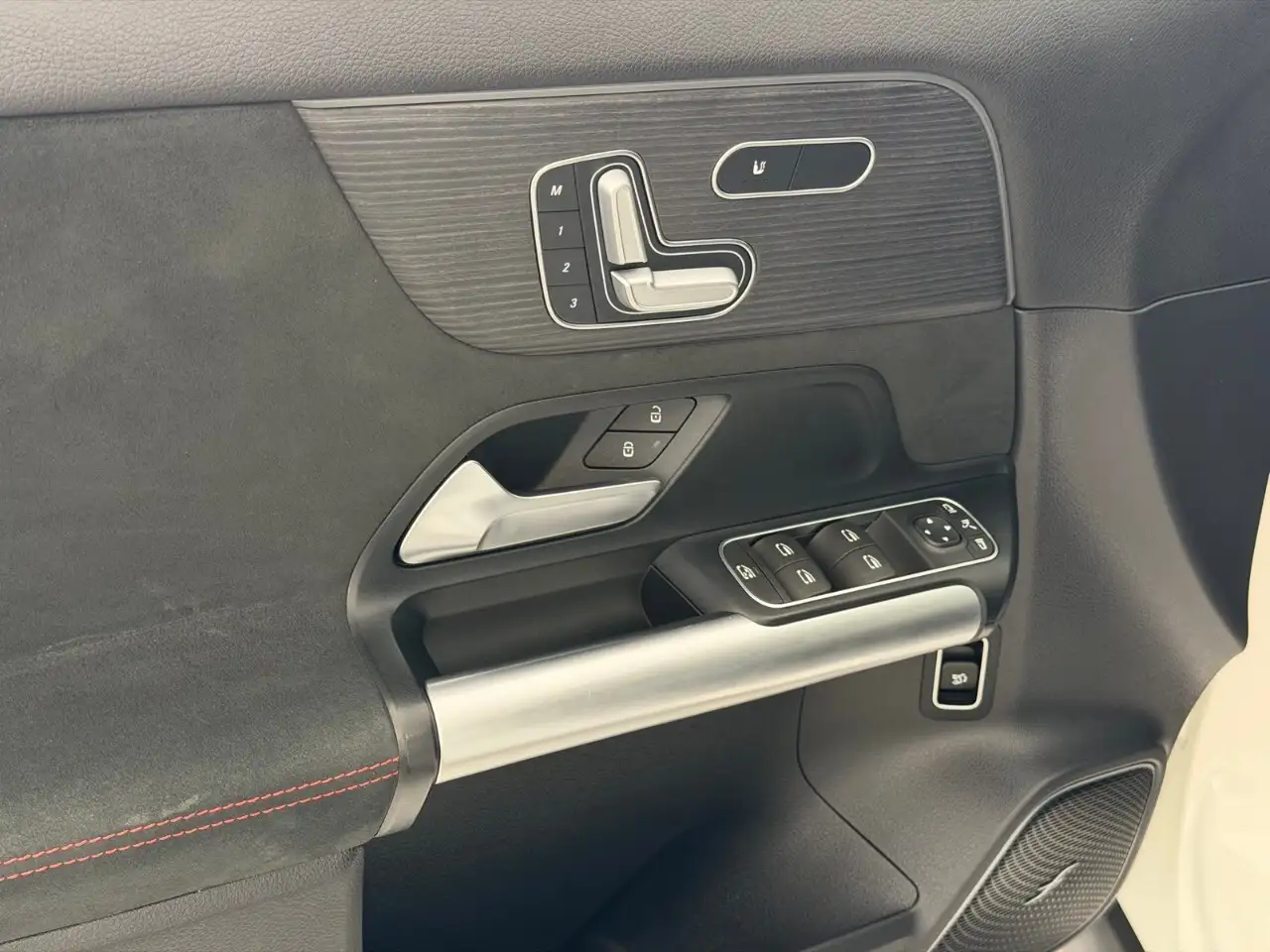 Mercedes-Benz GLA - Image 14