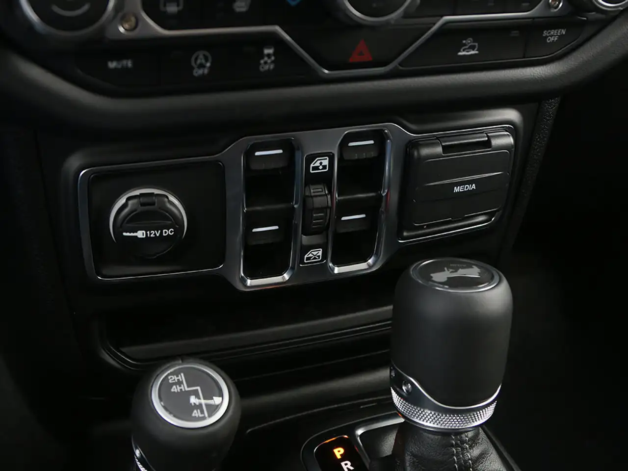 Jeep Wrangler - Image 15