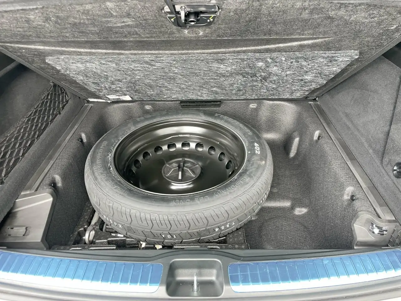 Mercedes-Benz GLE - Image 33