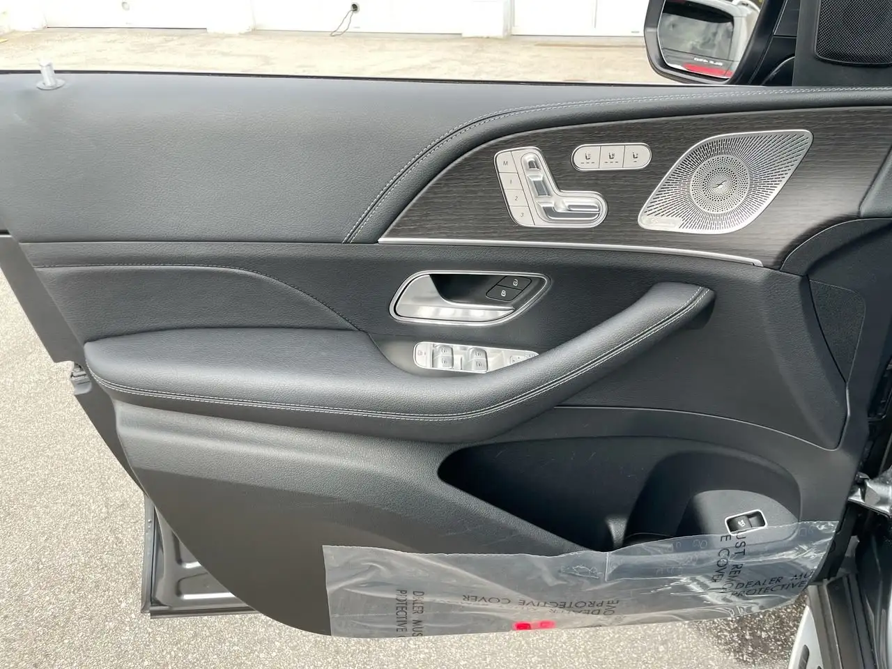 Mercedes-Benz GLE - Image 21