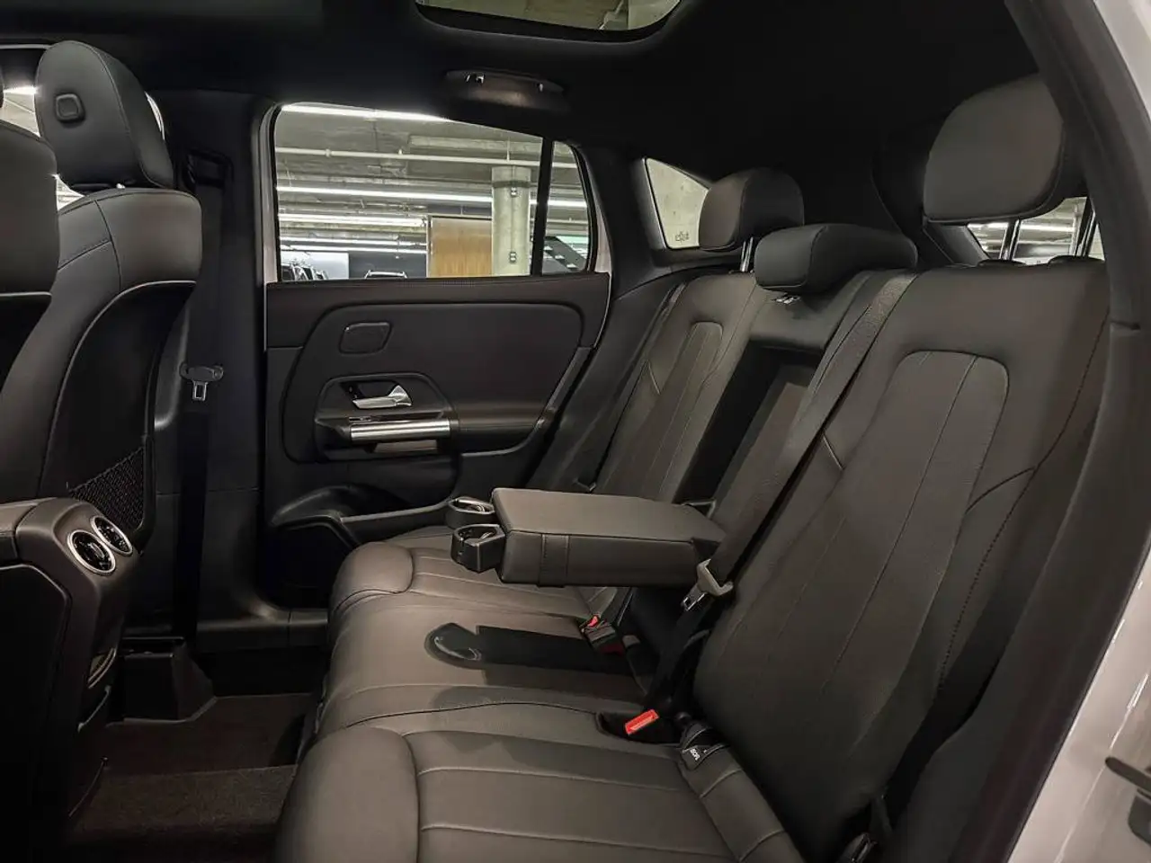 Mercedes-Benz GLA - Image 14