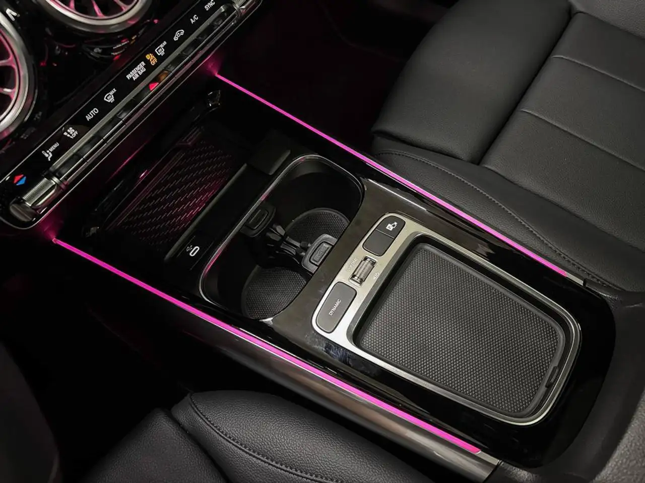 Mercedes-Benz GLA - Image 17