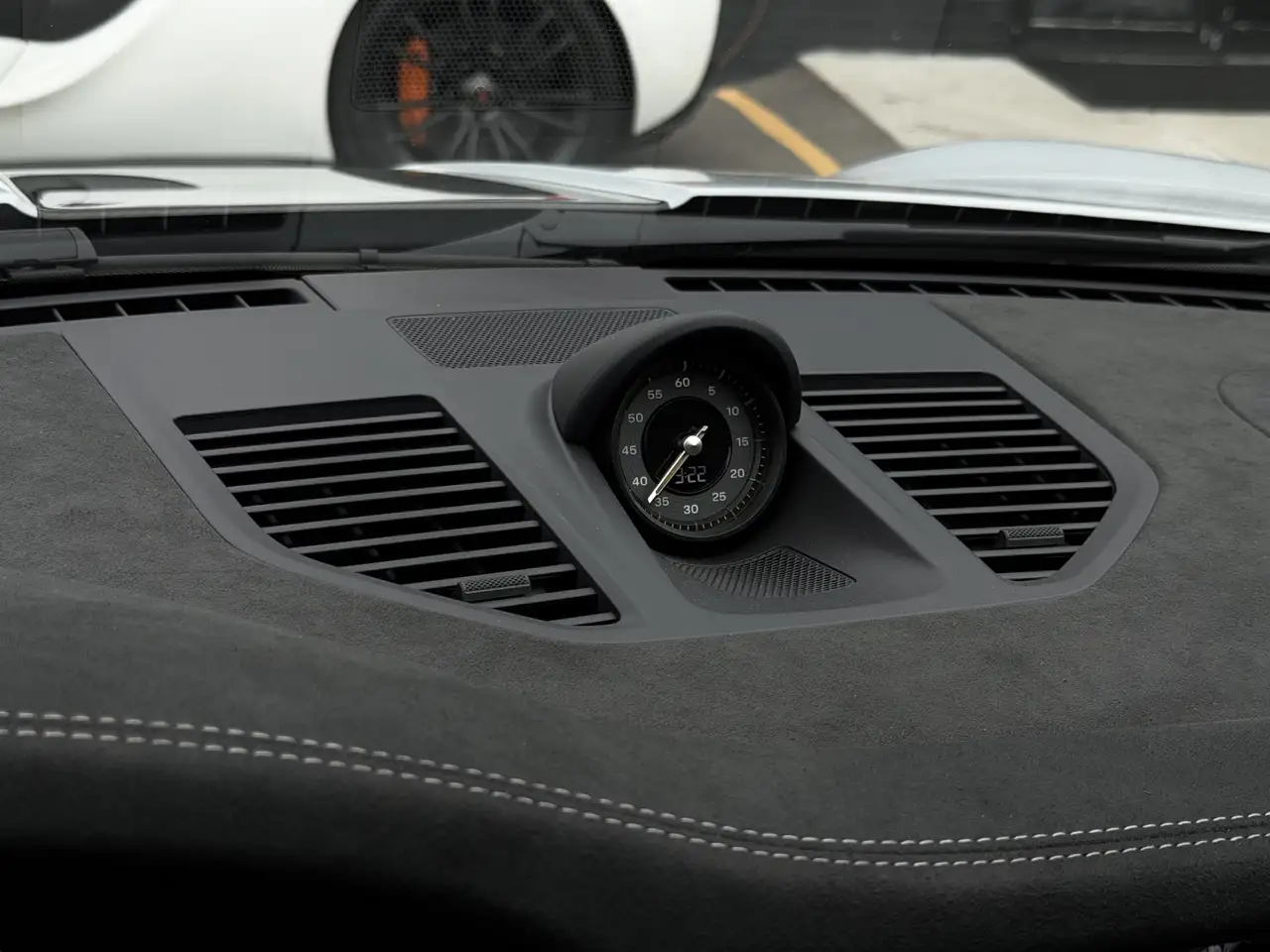 Porsche 911 - Image 41