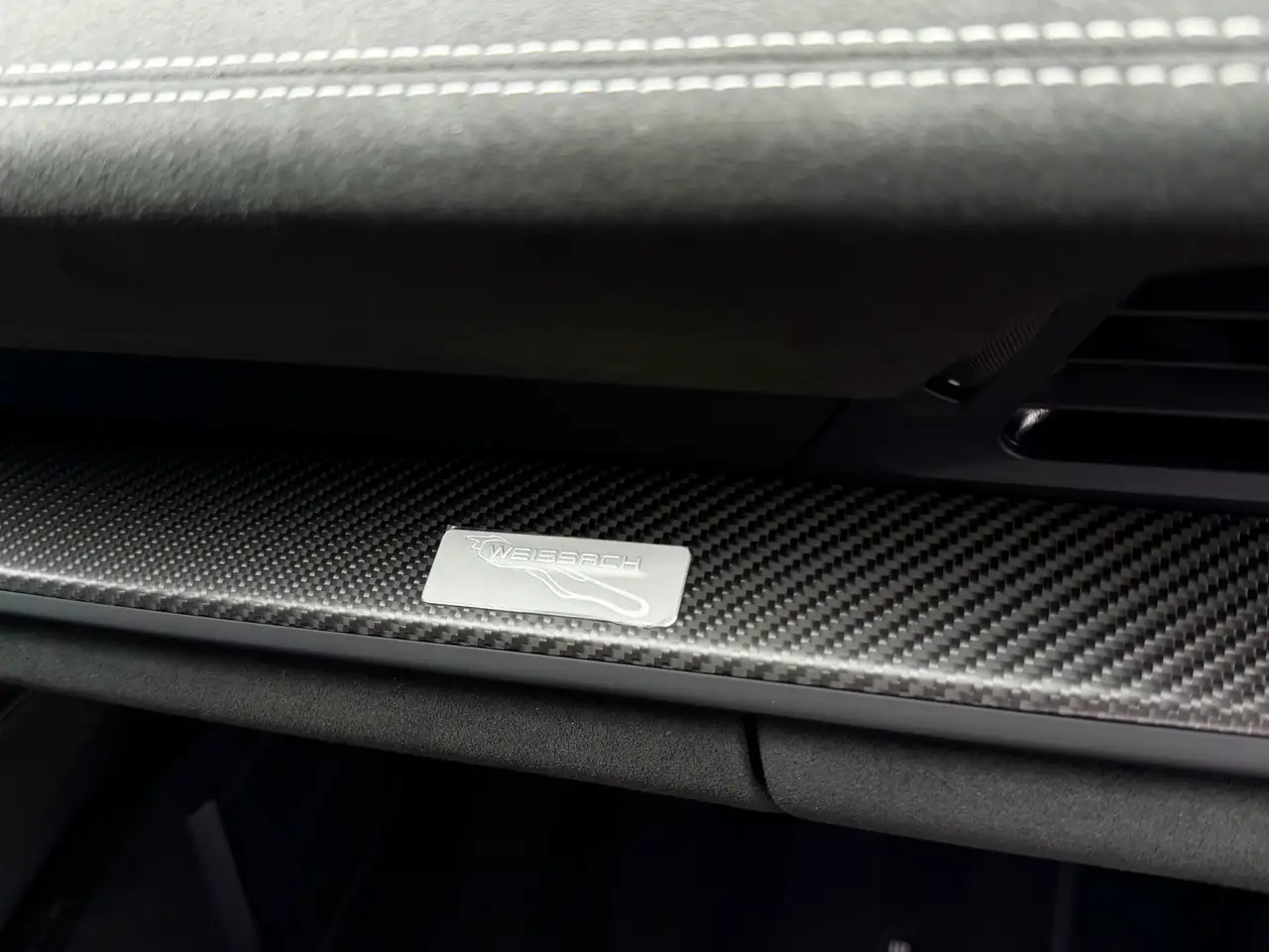 Porsche 911 - Image 43