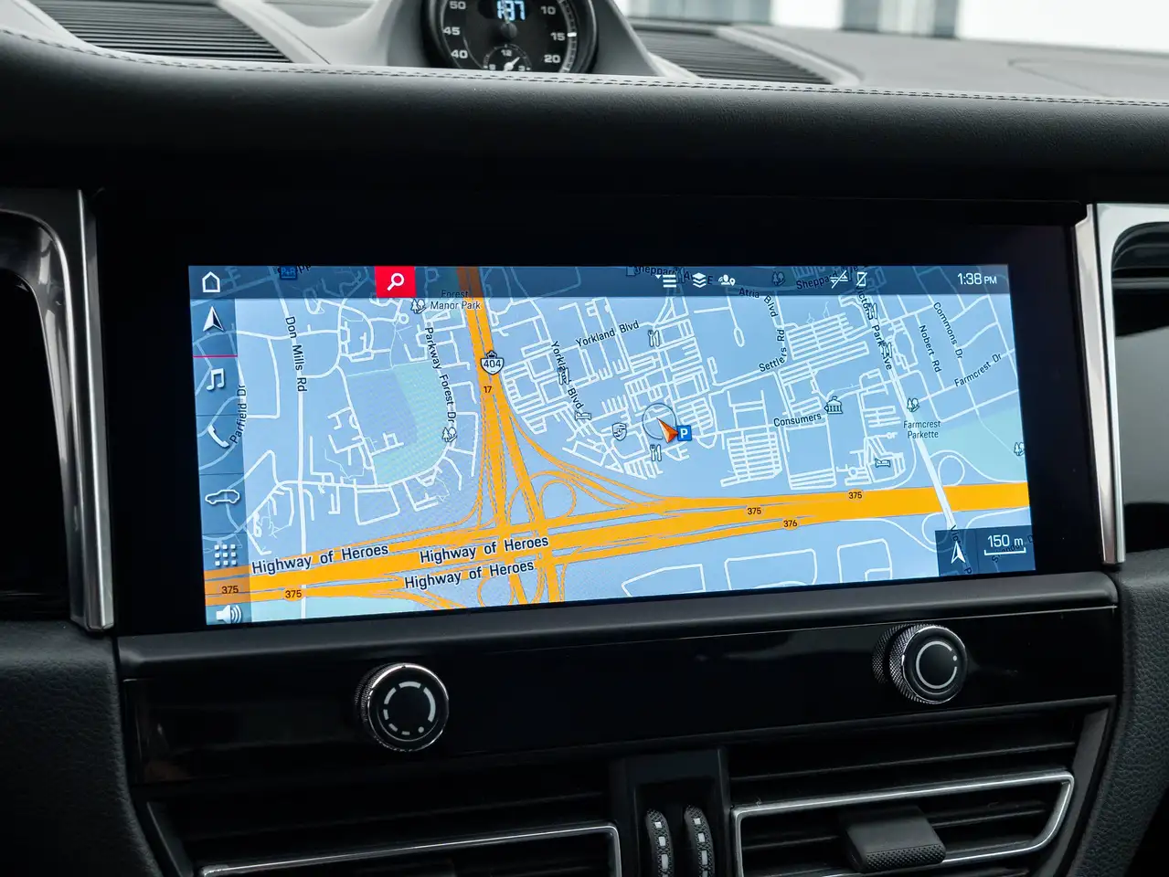 Porsche Macan - Image 17