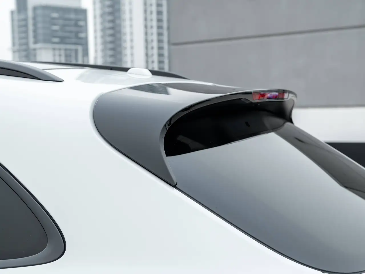 Porsche Macan - Image 12