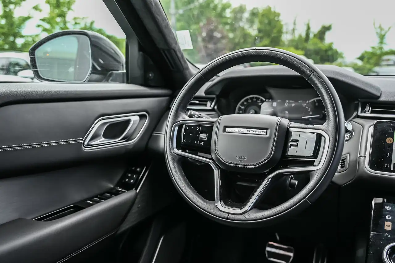 Land Rover Range Rover Velar - Image 27
