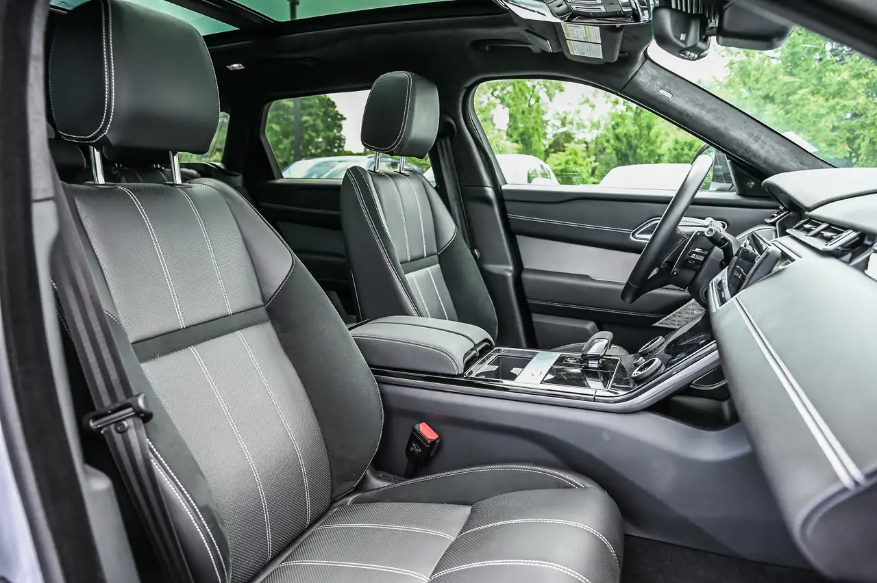 Land Rover Range Rover Velar - Image 29