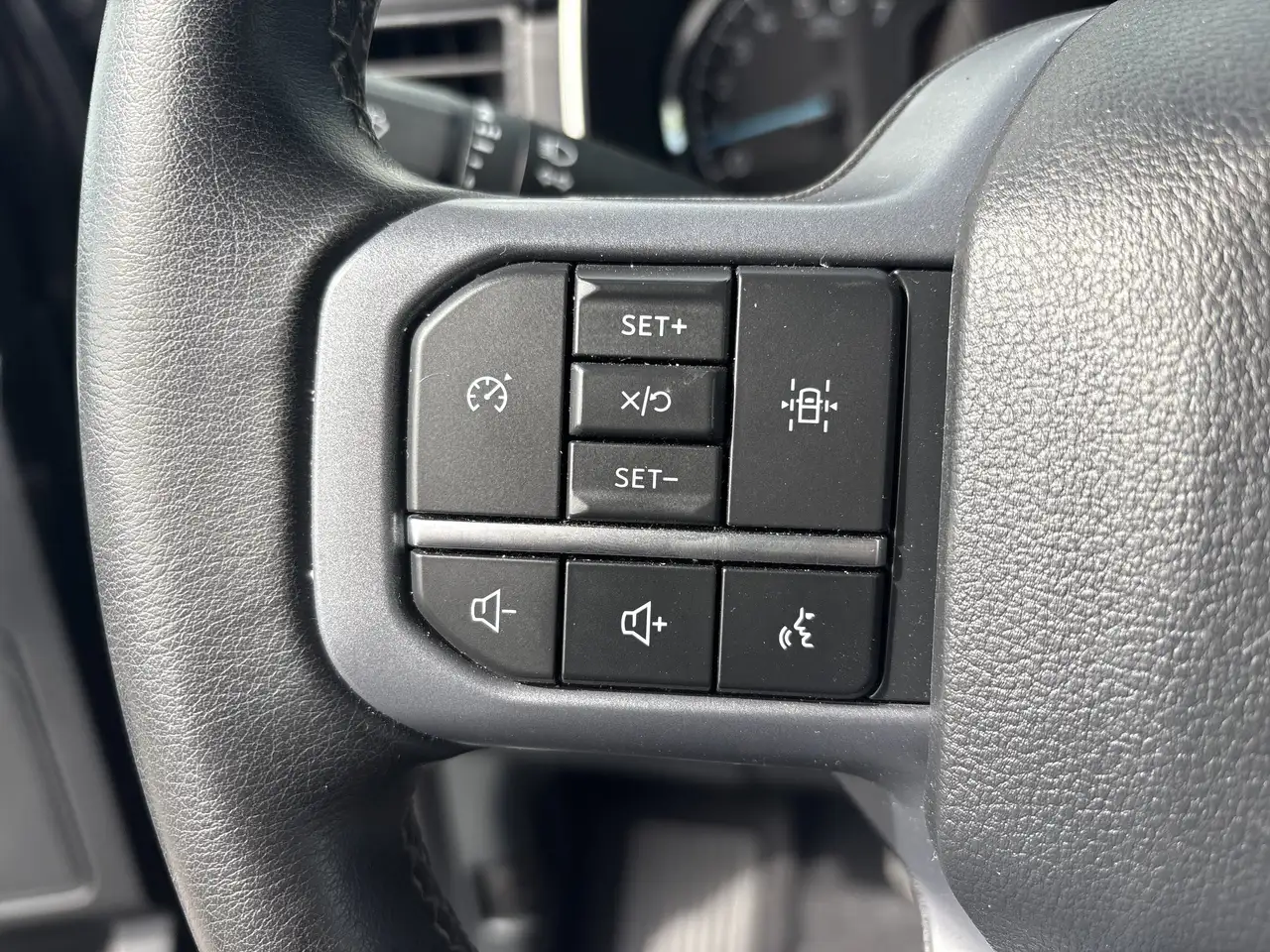 Ford F-150 - Image 21