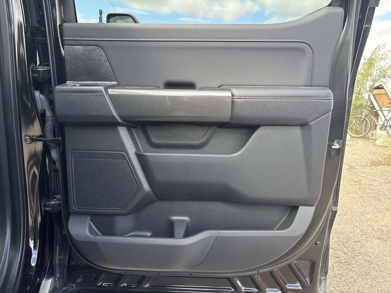 Ford F-150 - Image 30