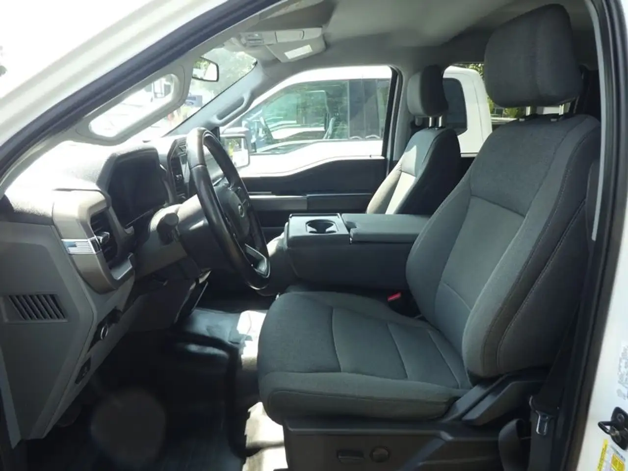 Ford F-150 - Image 20