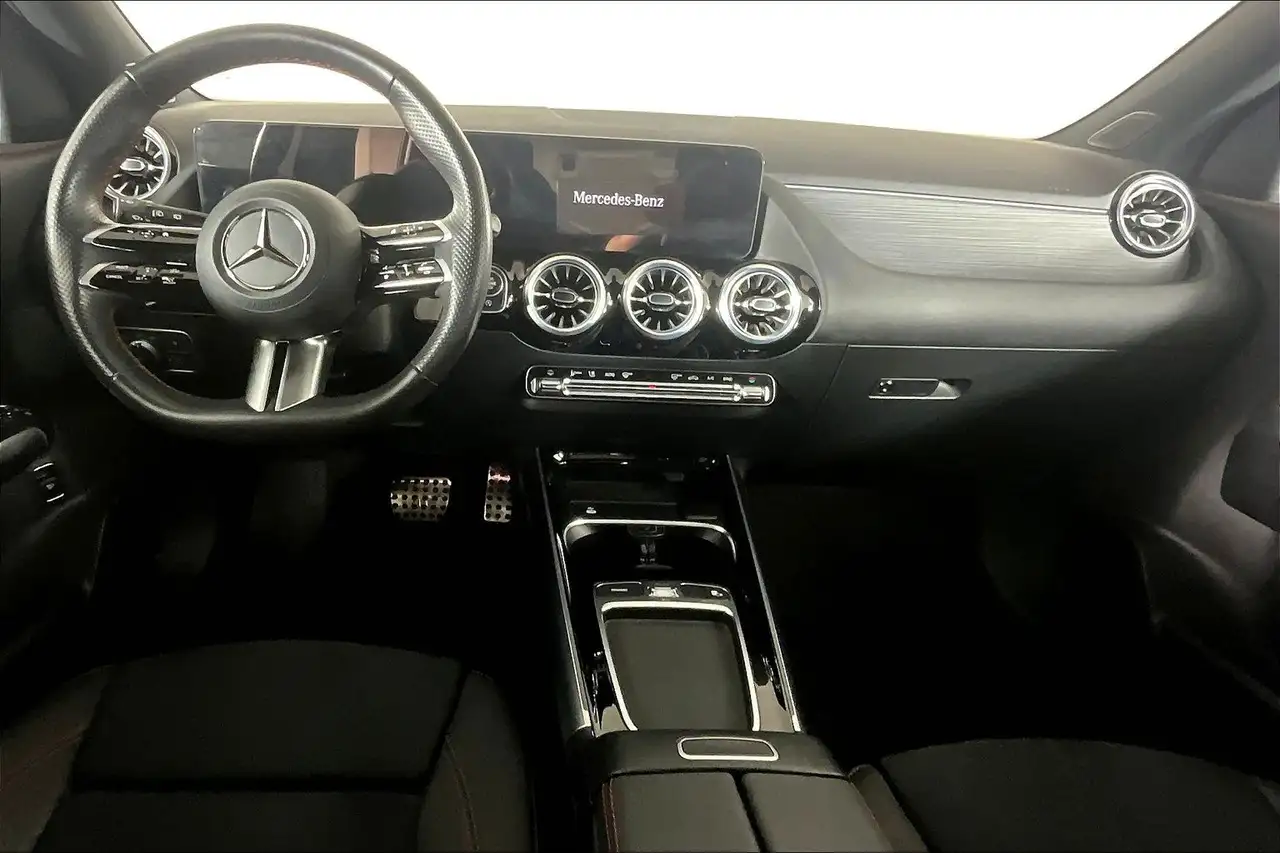 Mercedes-Benz GLA - Image 15