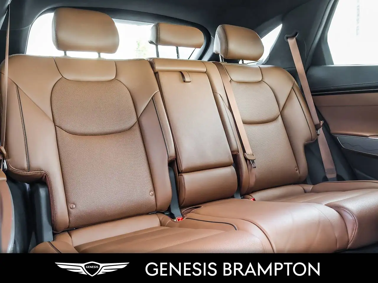 Genesis GV70 - Image 16