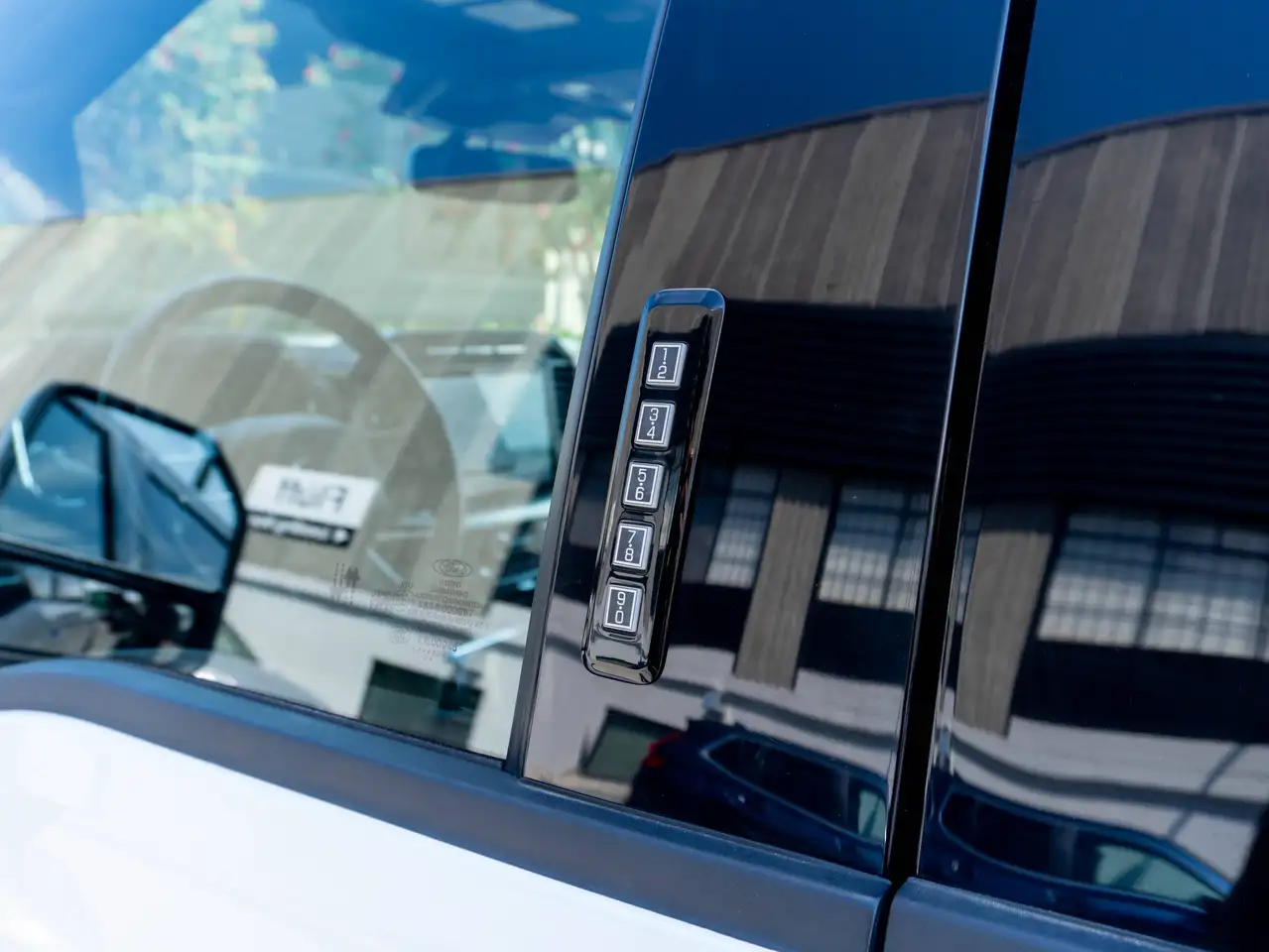 Ford F-150 - Image 10